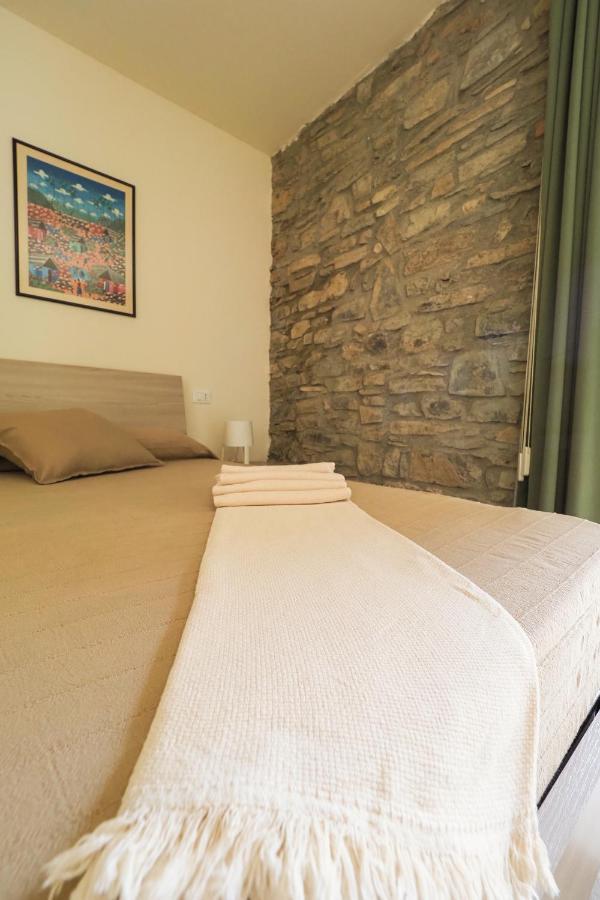 Rivacanze Apartments ลาโญ ภายนอก รูปภาพ