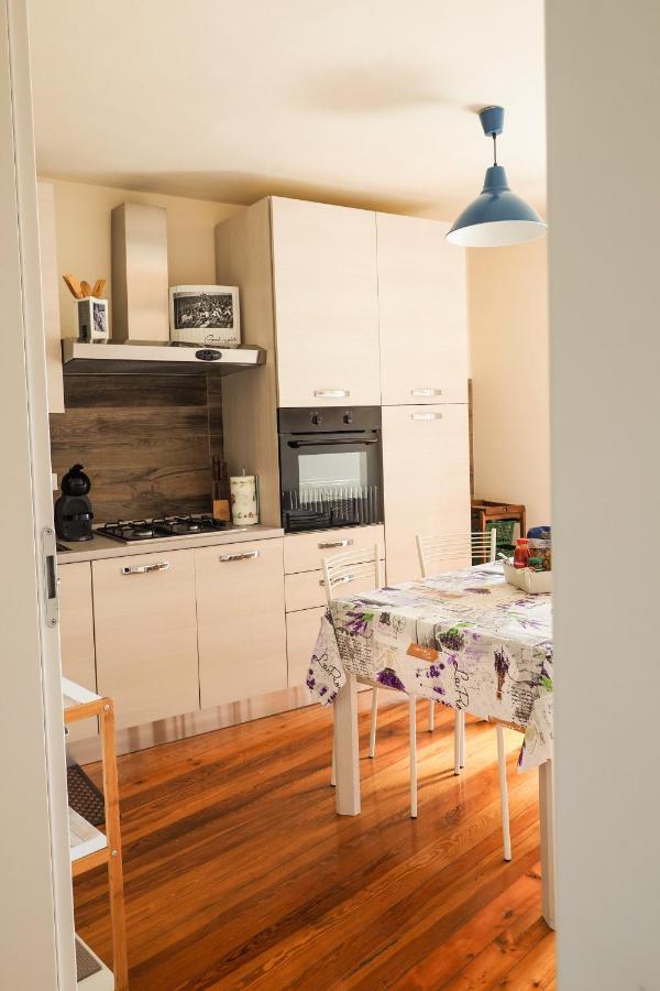 Rivacanze Apartments ลาโญ ภายนอก รูปภาพ