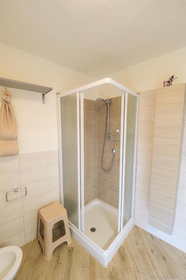 Rivacanze Apartments ลาโญ ภายนอก รูปภาพ