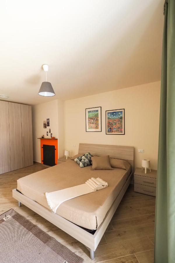 Rivacanze Apartments ลาโญ ภายนอก รูปภาพ