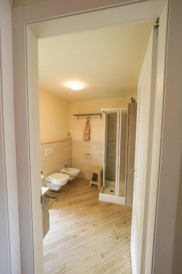 Rivacanze Apartments ลาโญ ภายนอก รูปภาพ